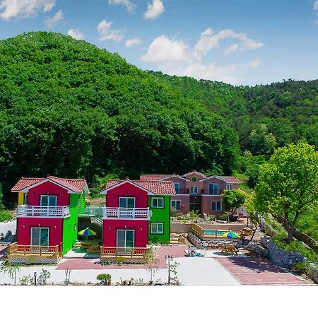 Utopia Pension Gyeongju Exterior foto